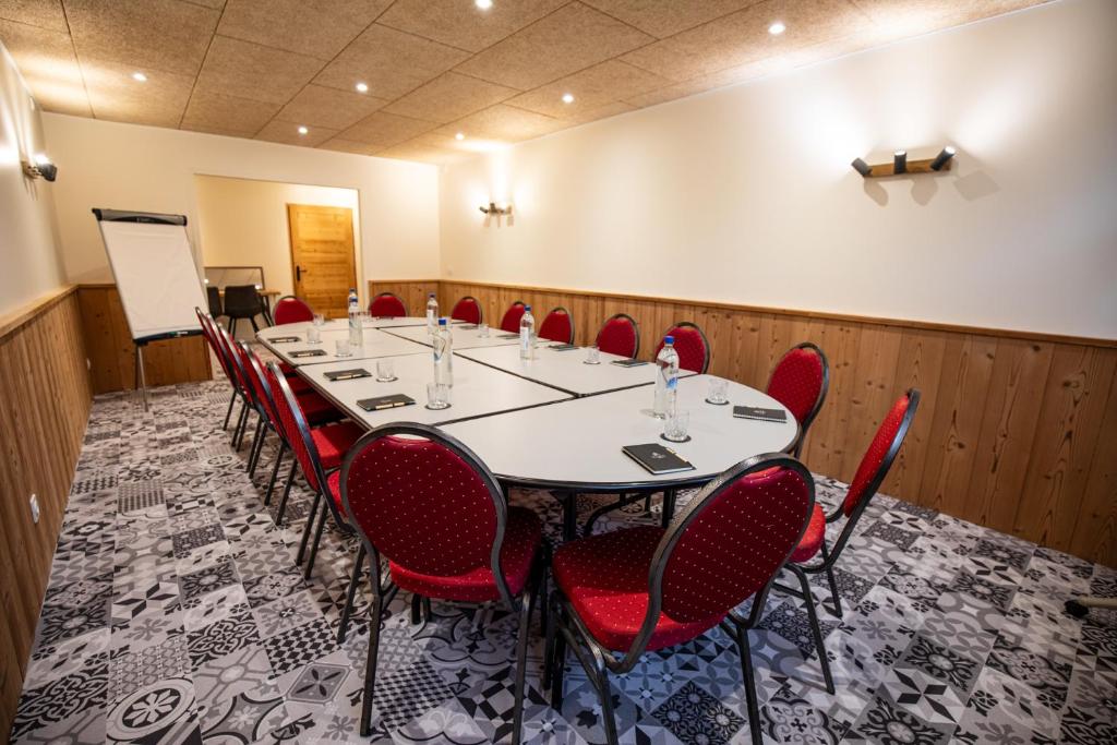 Logis Le Vernay hotel pied des pistes 4