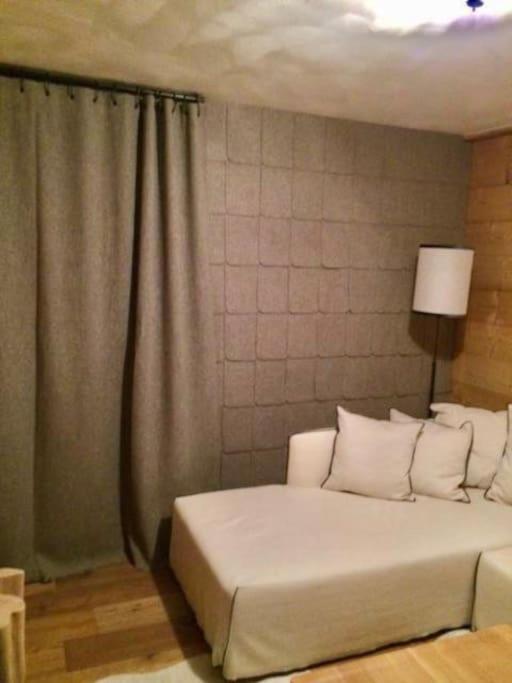 Lovely 4 bedroom apt ski in ski out with sauna appartement pied des pistes 13