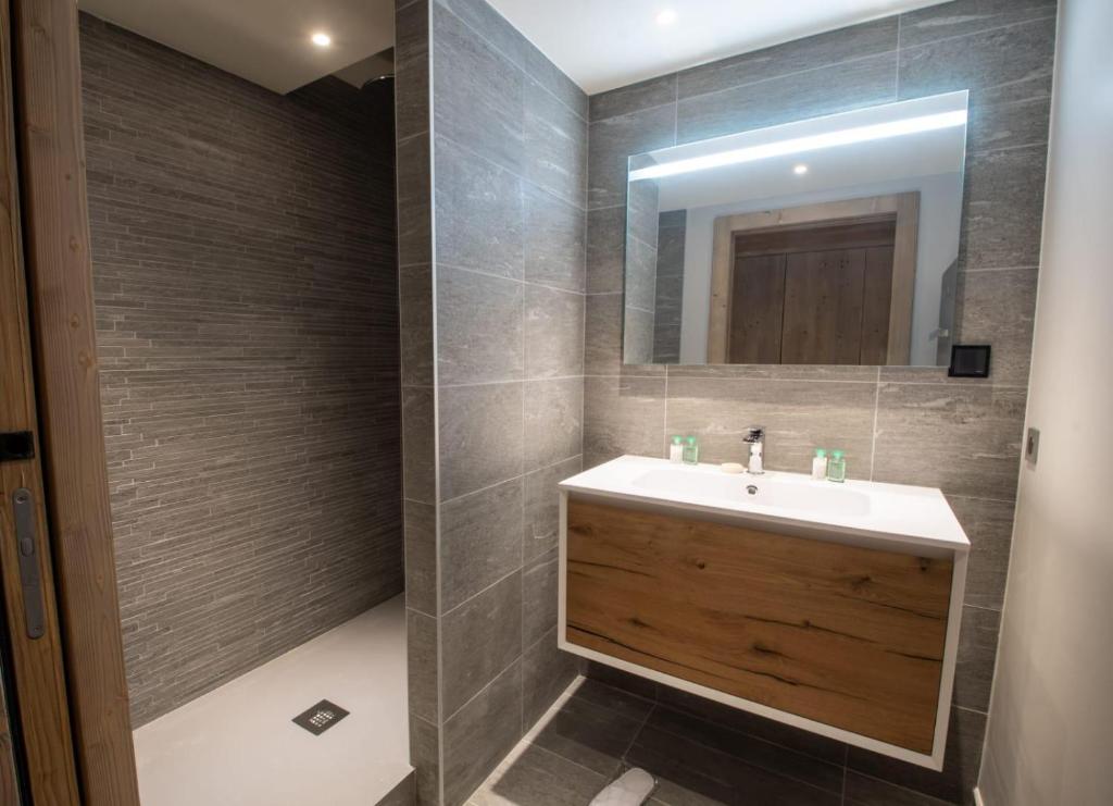 Luxueux appartement skis aux pieds jacuzzi privatif appartement pied des pistes 7