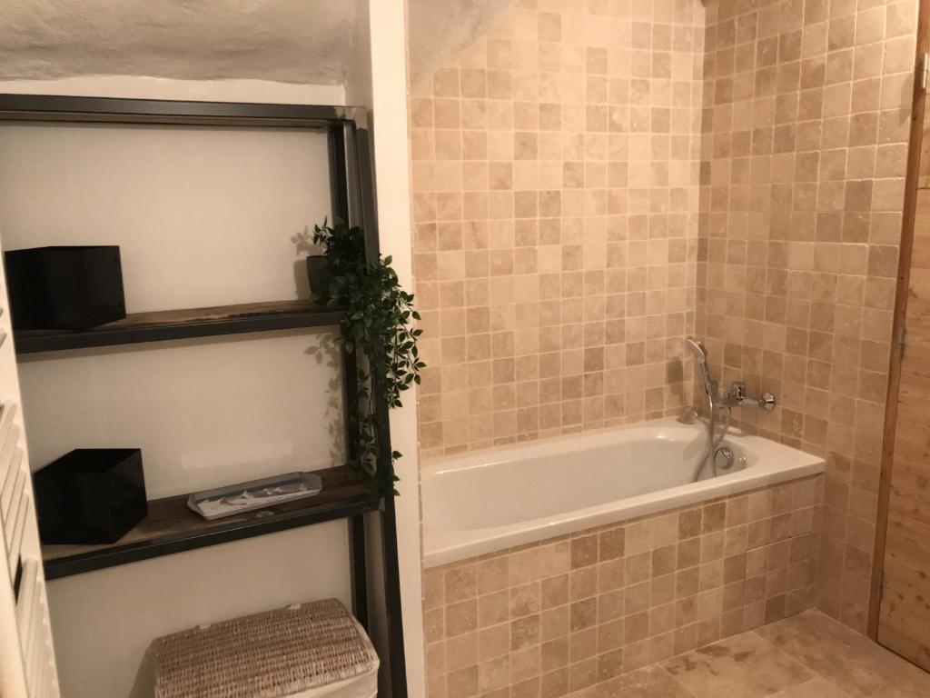 MAISON CARAIL Nevache 14 personnes gite pied des pistes 12