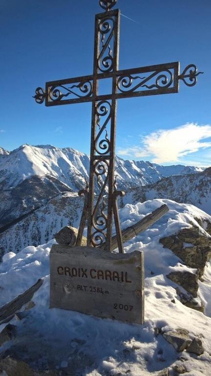 MAISON CARAIL Nevache 14 personnes gite pied des pistes 16