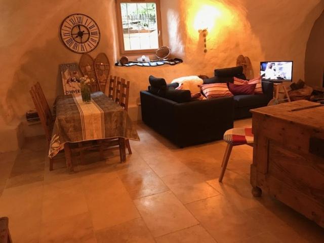 MAISON CARAIL Nevache 14 personnes gite pied des pistes 6