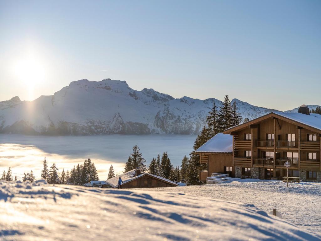 MGM Hotels Residences Residence Le Hameau de lOurs hotel pied des pistes 15