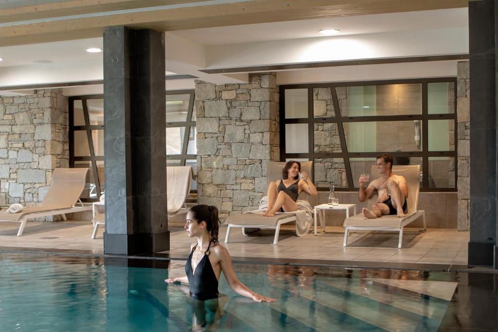 MGM Hotels Residences Residence Le Roc Des Tours hotel pied des pistes 9