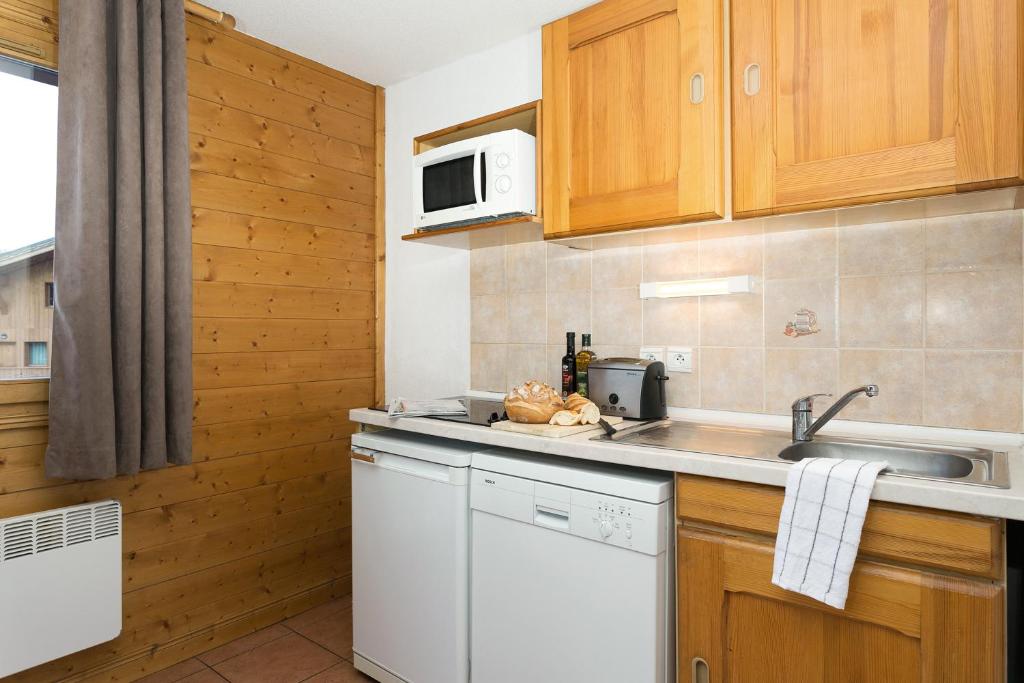 Madame Vacances Lodges des Alpages hotel pied des pistes 13