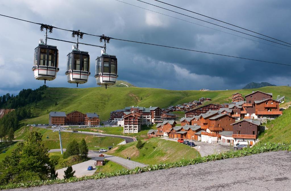 Madame Vacances Lodges des Alpages hotel pied des pistes 18