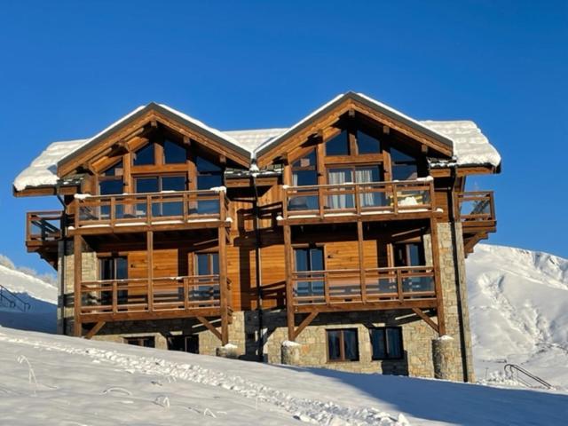Magnifique chalet sur les pistes le Paradis cest la appartement pied des pistes
