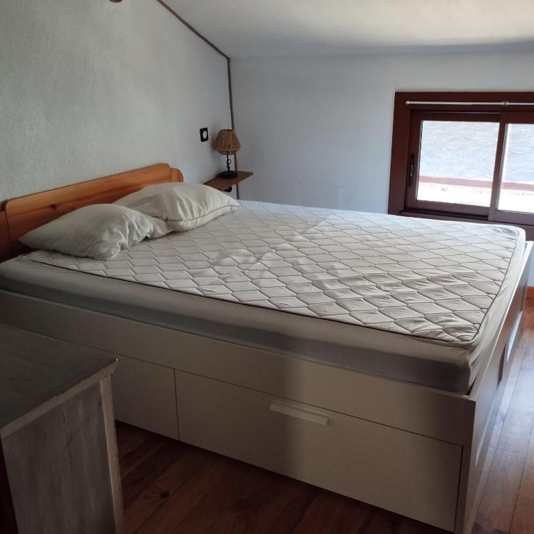 Maison village proche Andorre et stations de ski gite pied des pistes 8