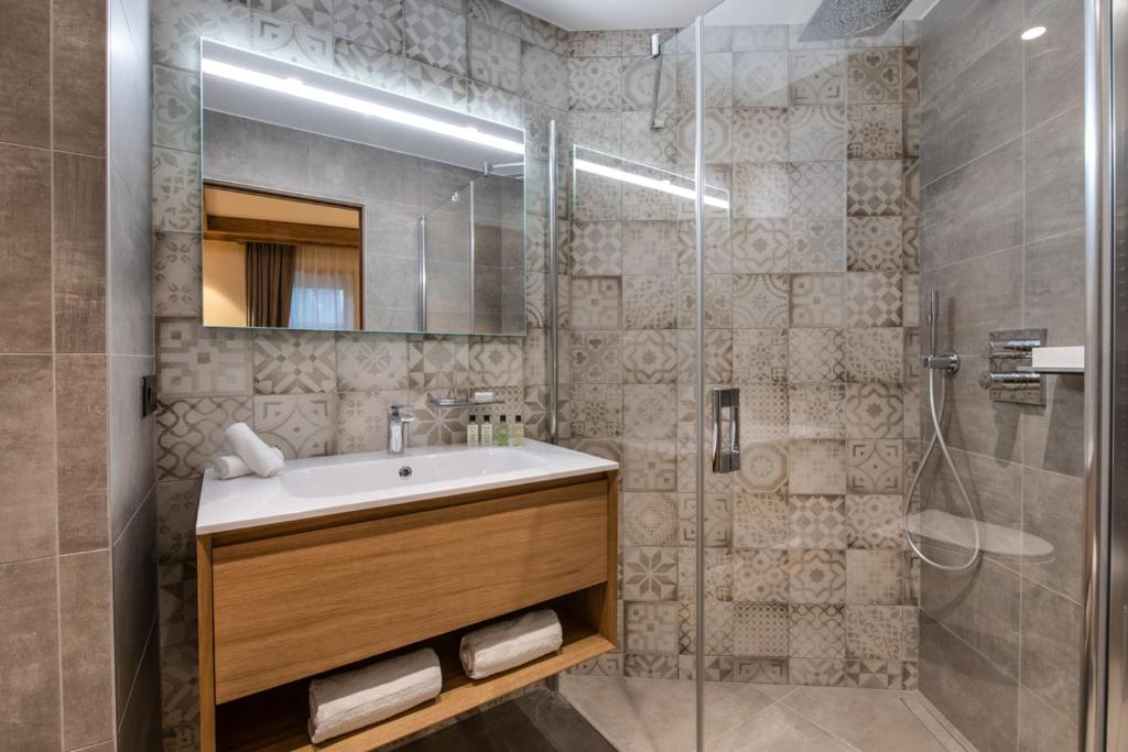 Manali Lodge by Alpine Resorts hotel pied des pistes 1