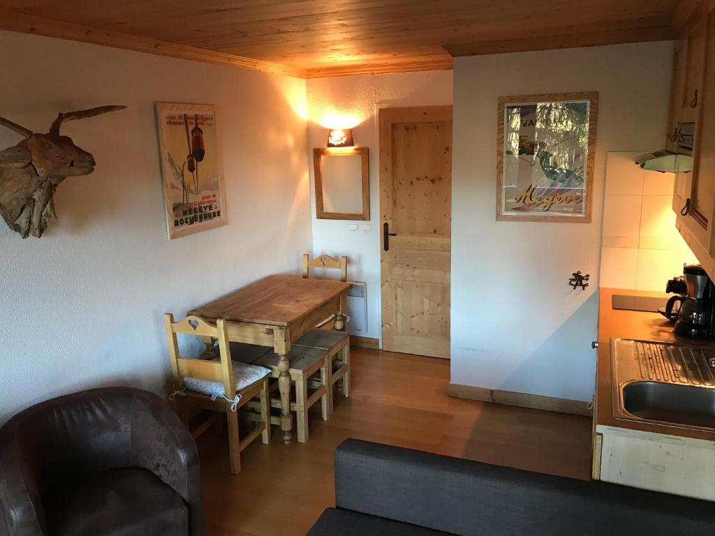 Megeve Appartement 2 chambres Proche Centre et Pistes Fibre Parking appartement pied des pistes 17
