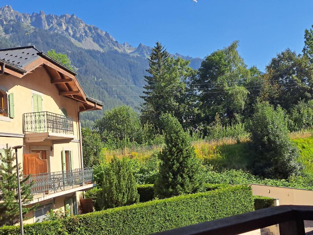 Meilleur emplacement hypercentre avec parking privatif souterrain appartement pied des pistes 11