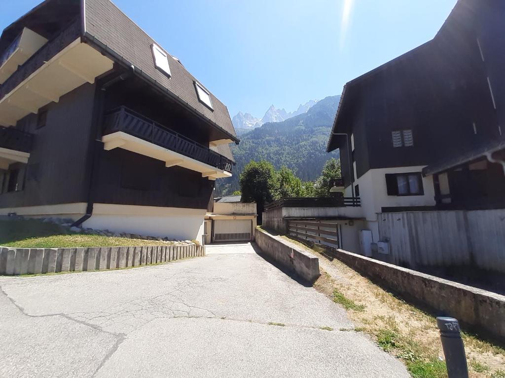 Meilleur emplacement hypercentre avec parking privatif souterrain appartement pied des pistes 18
