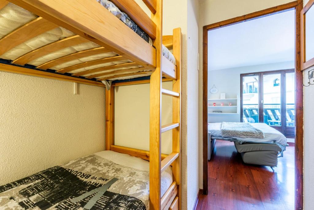 Meilleur emplacement hypercentre avec parking privatif souterrain appartement pied des pistes 6