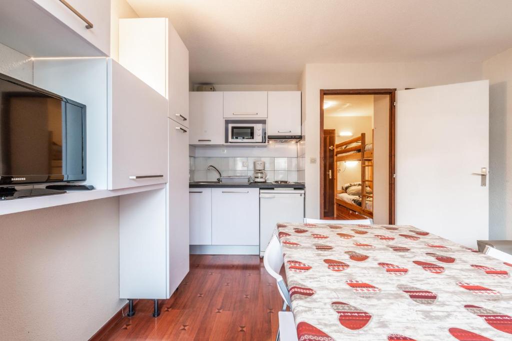Meilleur emplacement hypercentre avec parking privatif souterrain appartement pied des pistes 7