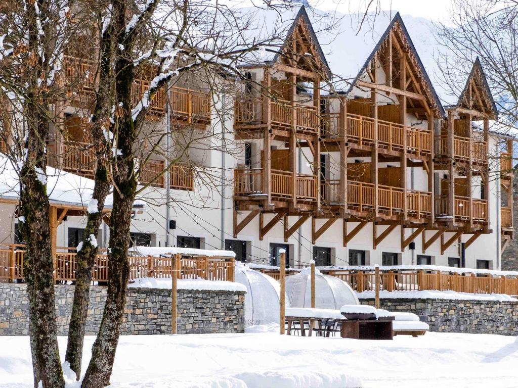Mercure Peyragudes Loudenvielle Pyrenees hotel pied des pistes