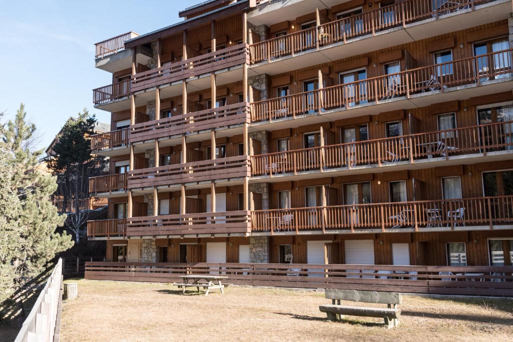 Meribel 17 appartement pied des pistes 4