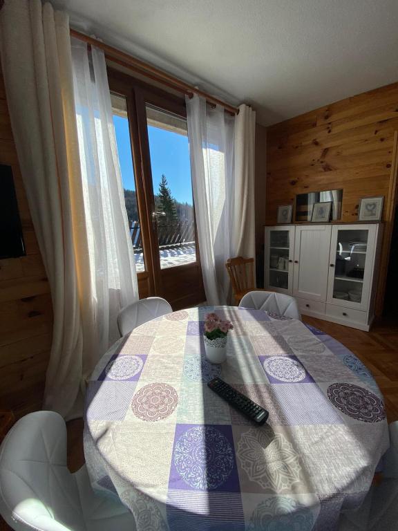 Montclar Appart 4 a 6 places terrasse vue panoramique idealement situe appartement pied des pistes 14