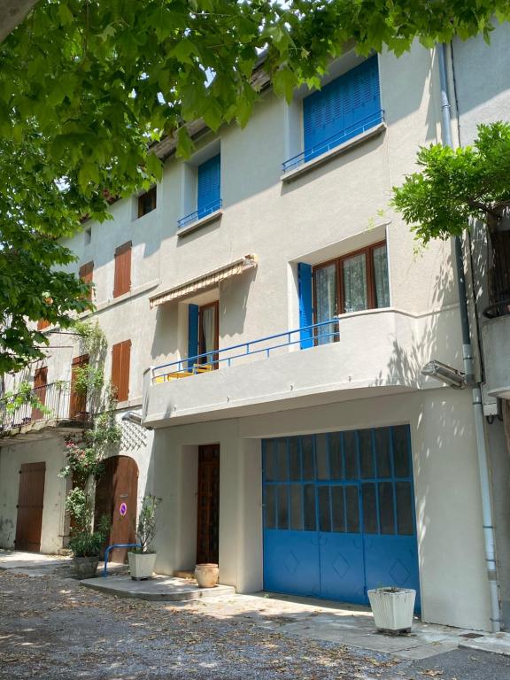NOUVEAU Maison de la place gite pied des pistes