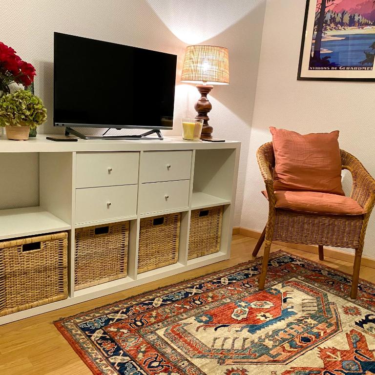 Newly Renovated Ground Floor Apartment close to Thermes appartement pied des pistes 15