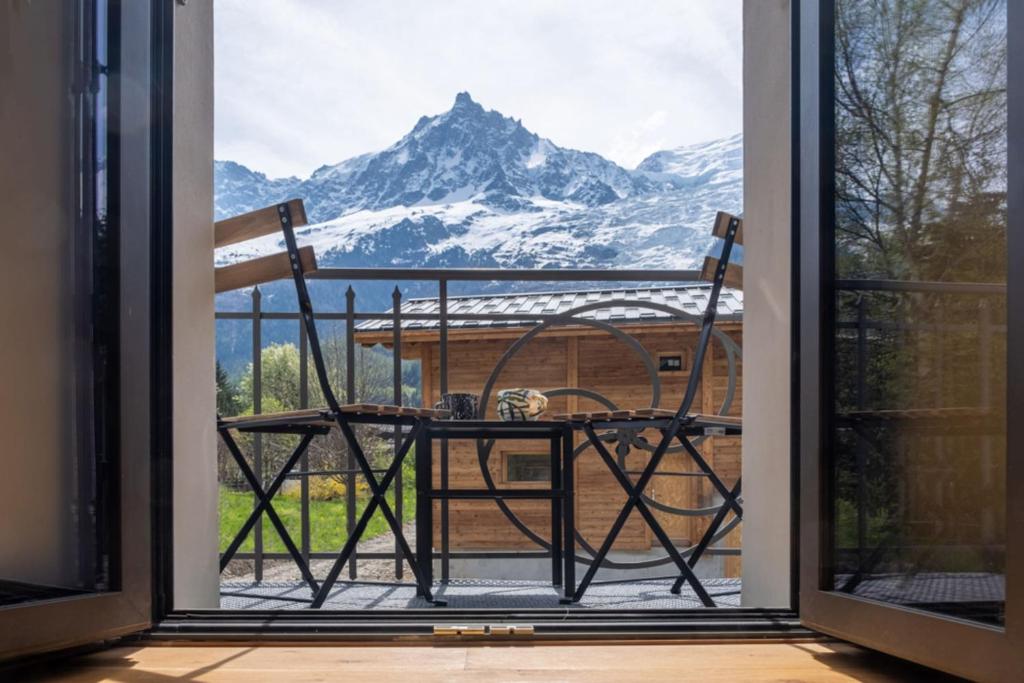 Newly renovated apartment with Mont Blanc view appartement pied des pistes 9