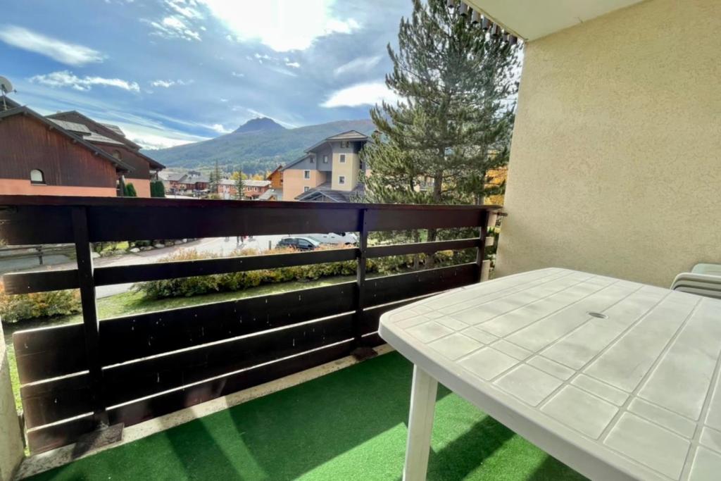 Nice 37m near the center of La Salle les Alpes appartement pied des pistes 3