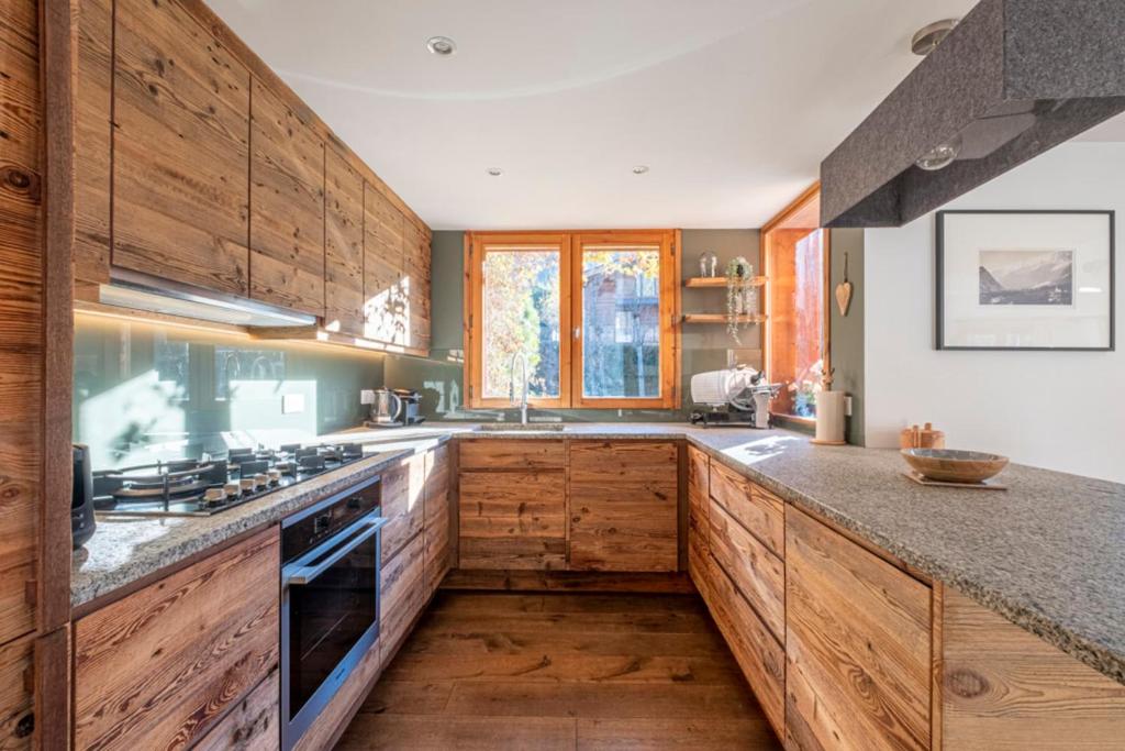 Nice And Spacious Apt In Chamonix Mont Blanc chalet pied des pistes 10