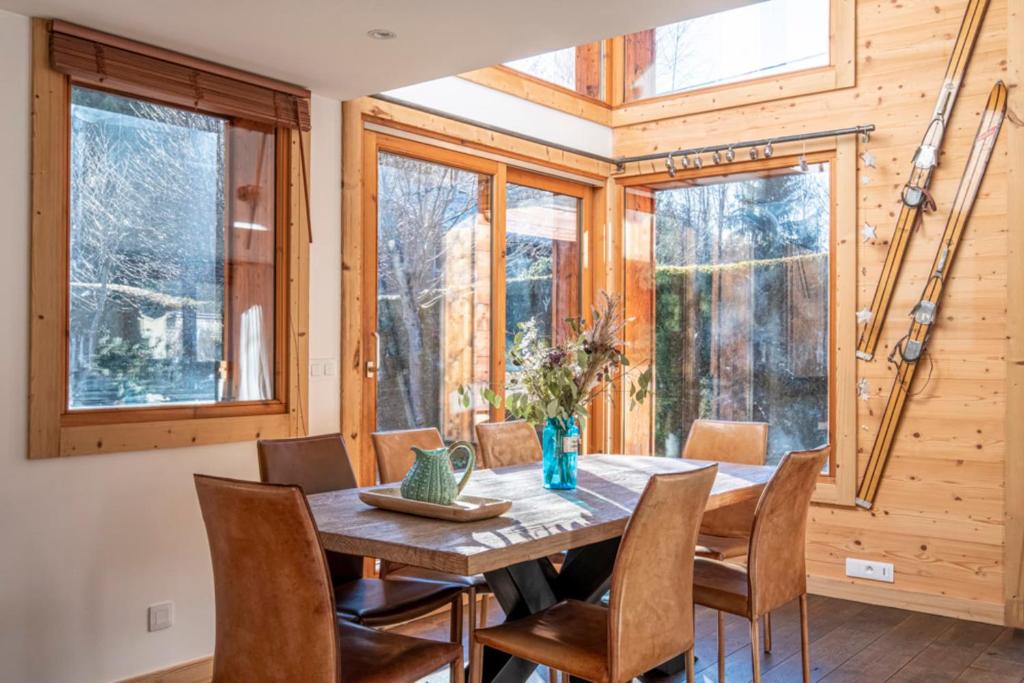 Nice And Spacious Apt In Chamonix Mont Blanc chalet pied des pistes 8