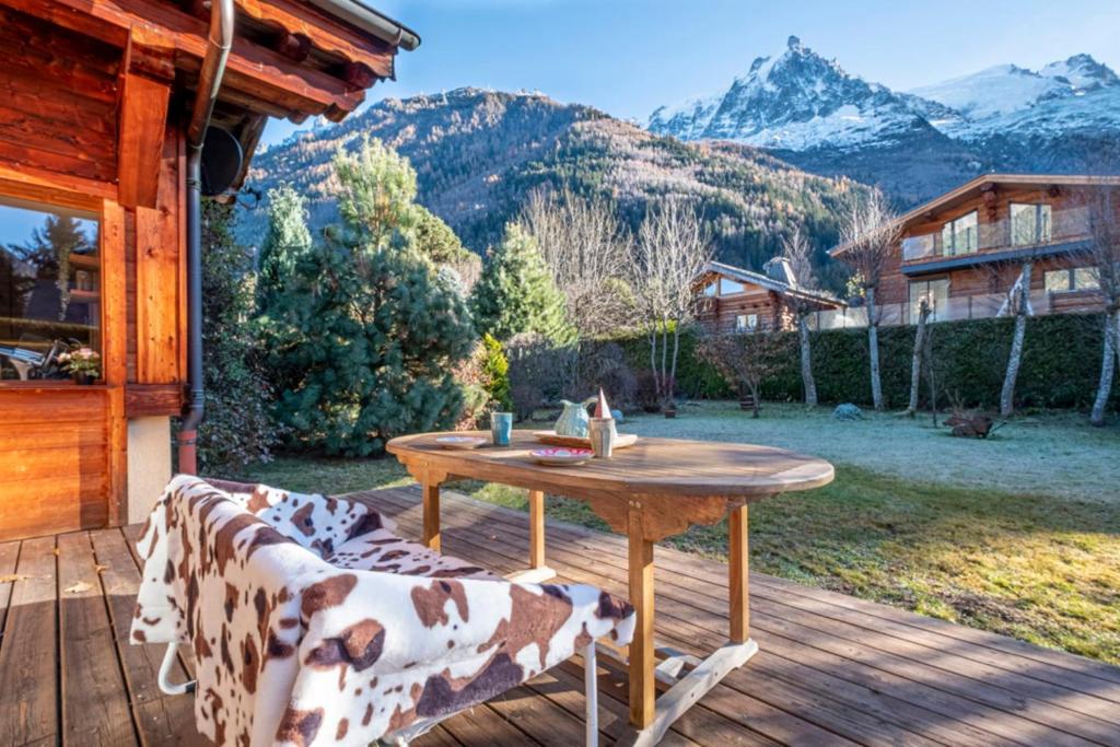 Nice And Spacious Apt In Chamonix Mont Blanc chalet pied des pistes