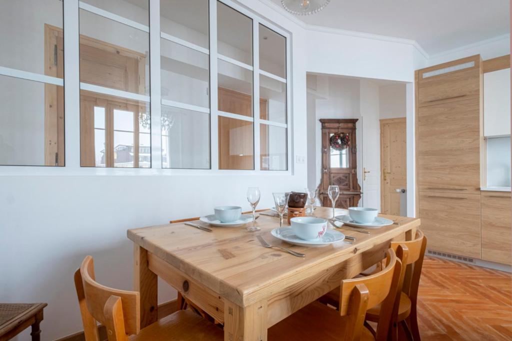 Nice Apt With Balcony In Chamomix appartement pied des pistes 7