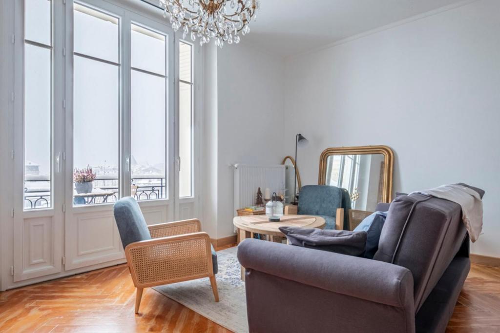 Nice Apt With Balcony In Chamomix appartement pied des pistes 9