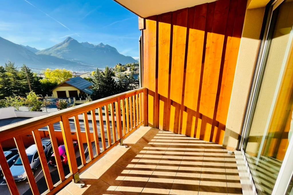 Nice Cosy Apt With Balcony In Briancon appartement pied des pistes 13