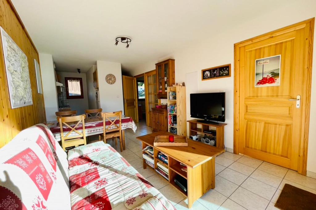 Nice Cosy Apt With Balcony In Briancon appartement pied des pistes 4