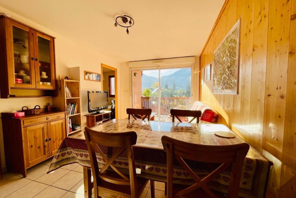Nice Cosy Apt With Balcony In Briancon appartement pied des pistes 6