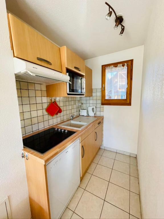 Nice Cosy Apt With Balcony In Briancon appartement pied des pistes 7