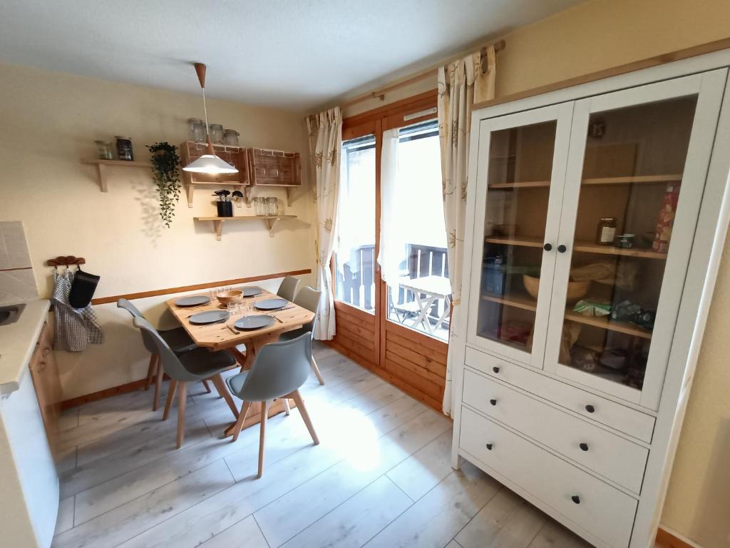 Nice cozy apartment facing the gondola LA BOULE DE NEIGE 112 appartement pied des pistes 9