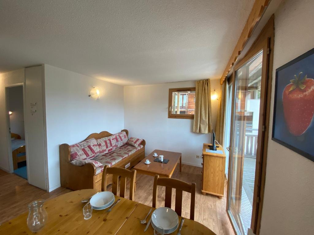 Nid douillet avec superbe vue a 100m des pistes appartement pied des pistes 7