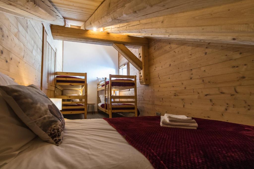 ODYSSEE B201 Magnifique Duplex sur les pistes appartement pied des pistes 16