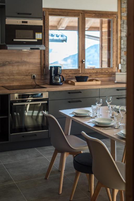 ODYSSEE B201 Magnifique Duplex sur les pistes appartement pied des pistes 17