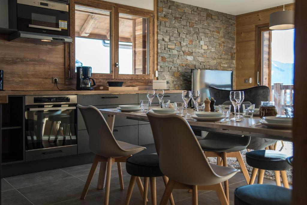 ODYSSEE B201 Magnifique Duplex sur les pistes appartement pied des pistes 9