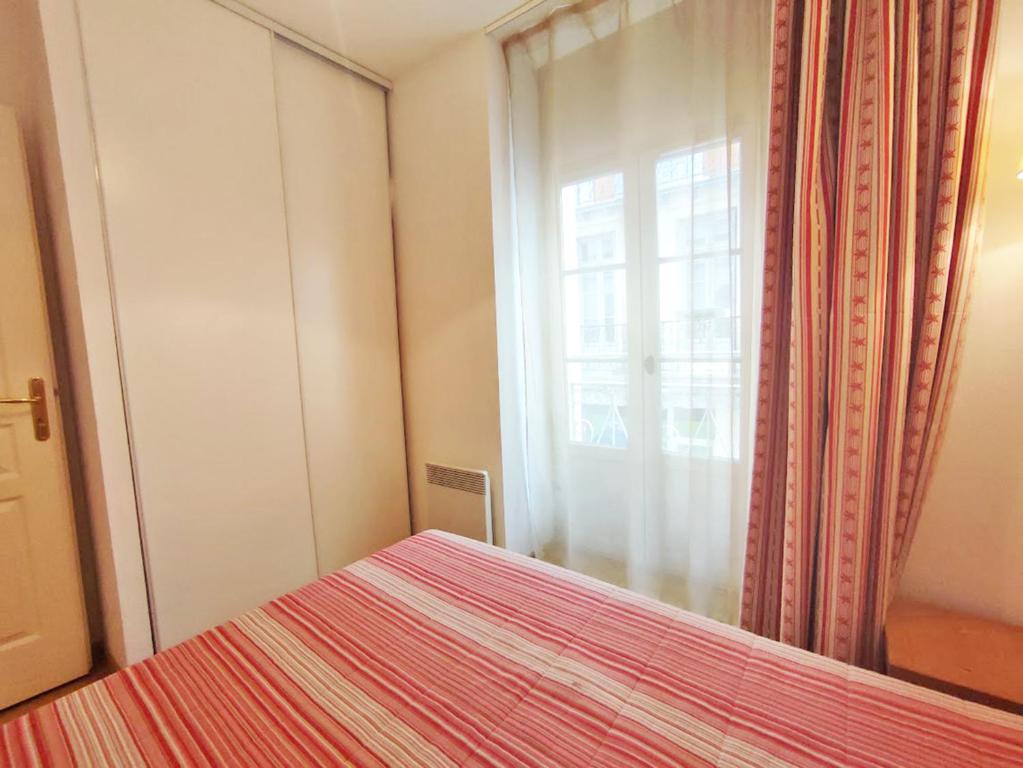 Ostal T3 centre Luchon wifi casier a skis ascenseur 6 personnes appartement pied des pistes 8