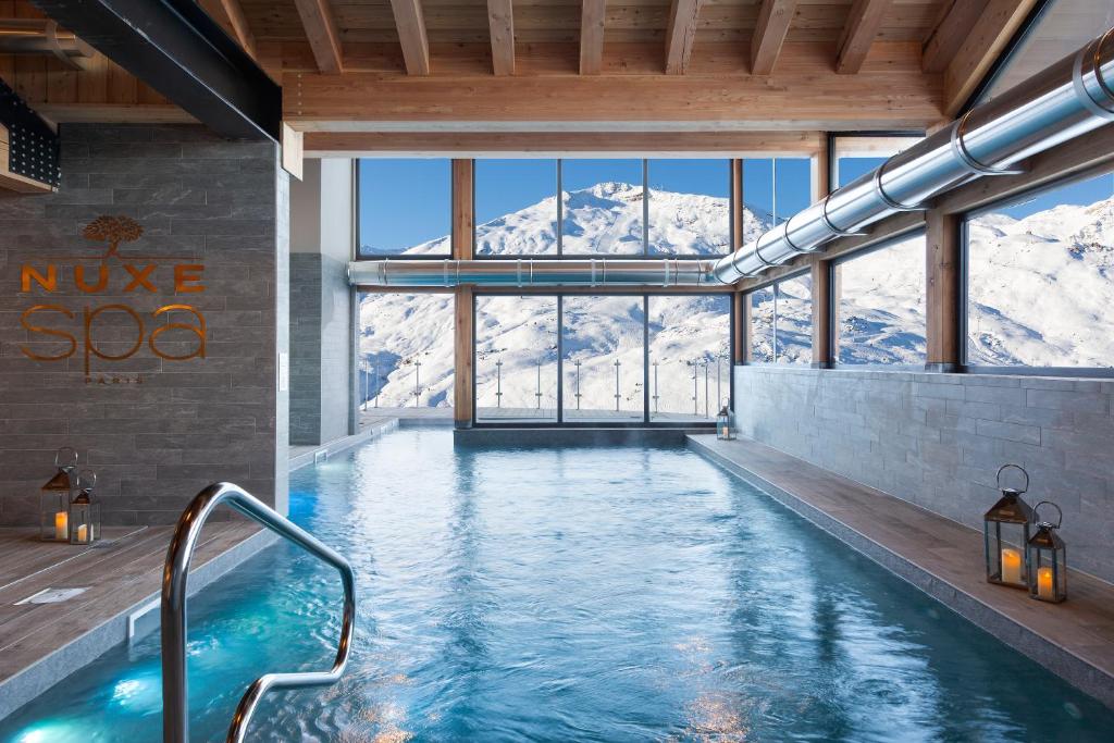 Ours Blanc Hotel Spa hotel pied des pistes