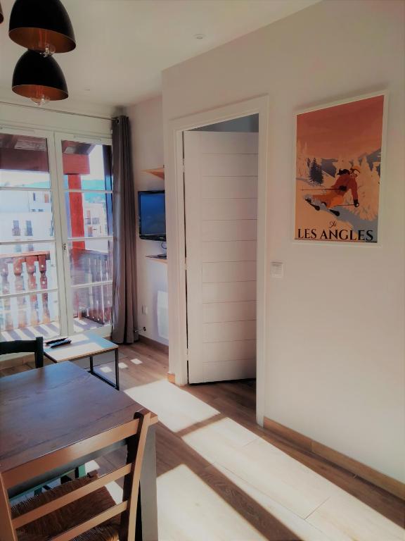 Panoramic Les Angles appartement pied des pistes 8