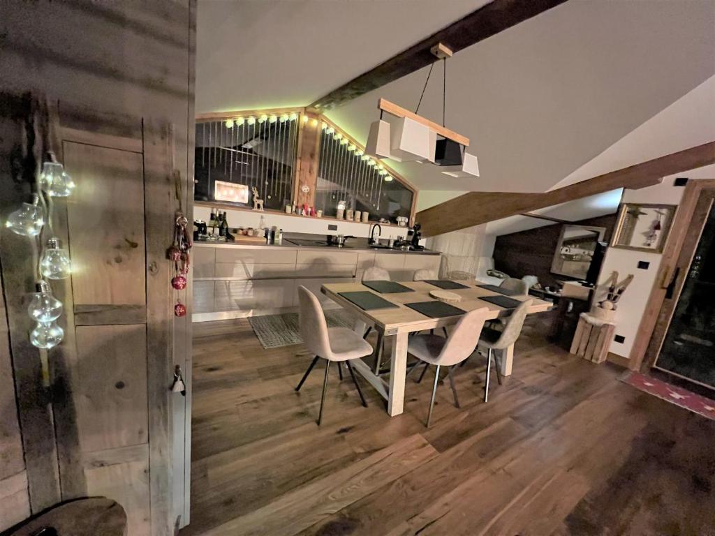 Penthouse lOurse Bleue Sauna privatif acces direct aux pistes appartement pied des pistes