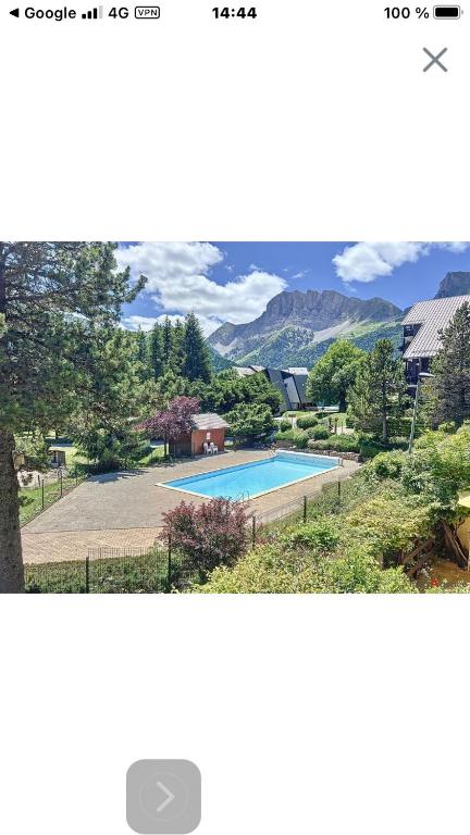 Petit studio mansarde 18 m2 avec navette gratuit aux pistes de ski appartement pied des pistes 5