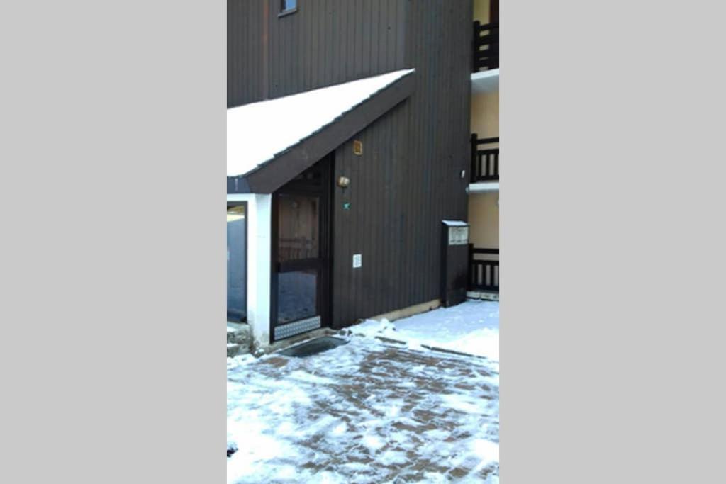 Petit studio mansarde 18 m2 avec navette gratuit aux pistes de ski appartement pied des pistes 8