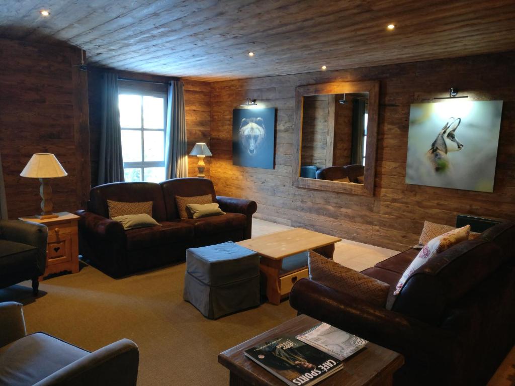 Petite Marmotte Spacieux Studio pour 4 Skis aux pieds Le Refuge du Montagnard Arc 1950 appartement pied des pistes 17