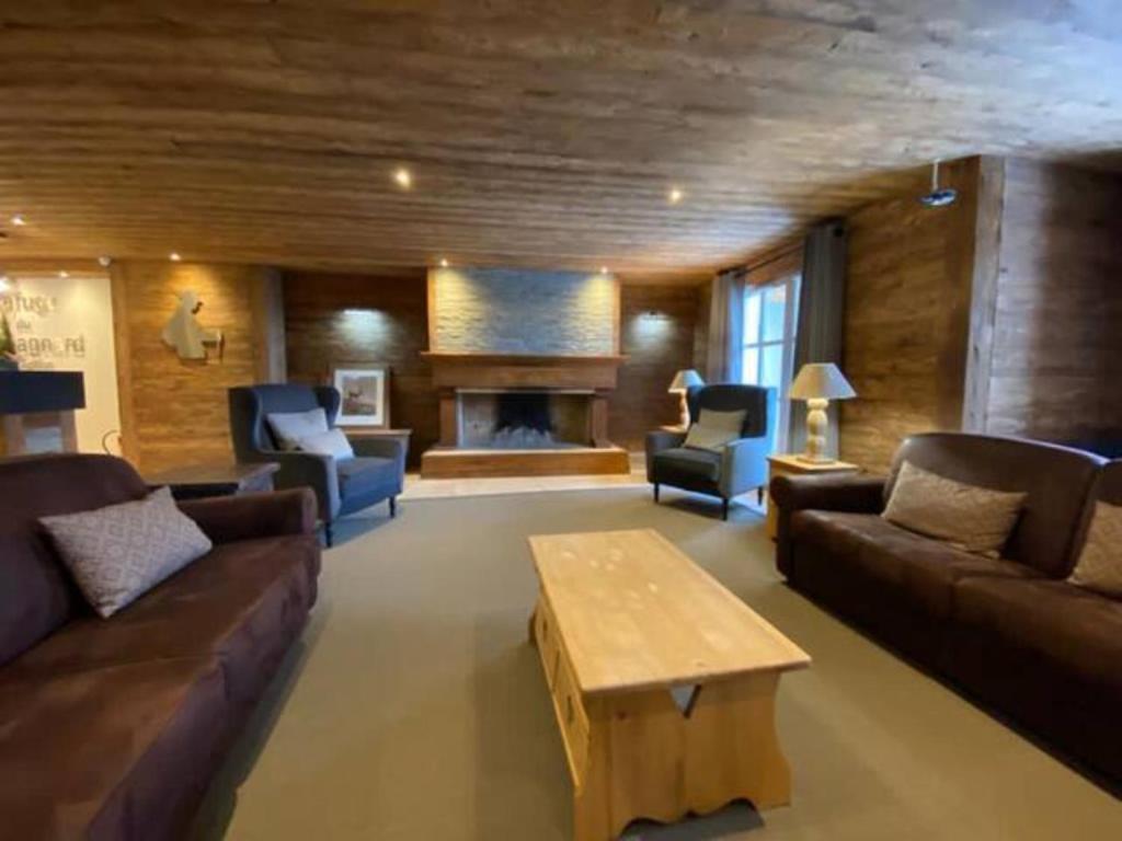 Petite Marmotte Spacieux Studio pour 4 Skis aux pieds Le Refuge du Montagnard Arc 1950 appartement pied des pistes 18