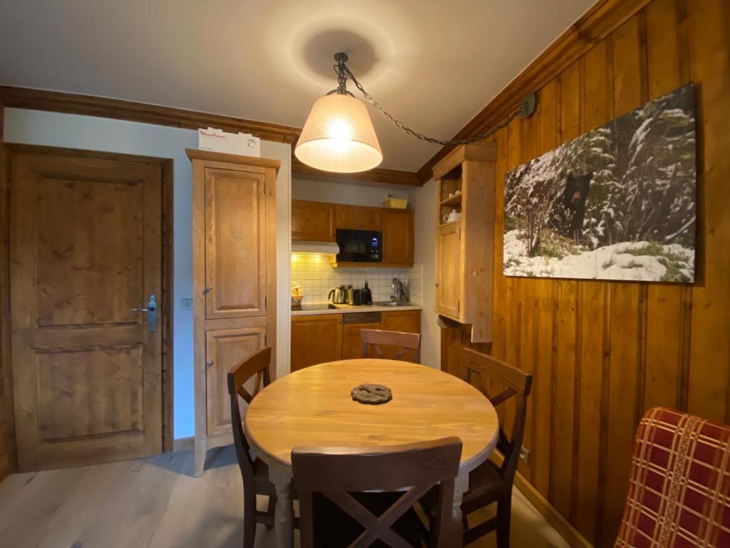 Petite Marmotte Spacieux Studio pour 4 Skis aux pieds Le Refuge du Montagnard Arc 1950 appartement pied des pistes 4