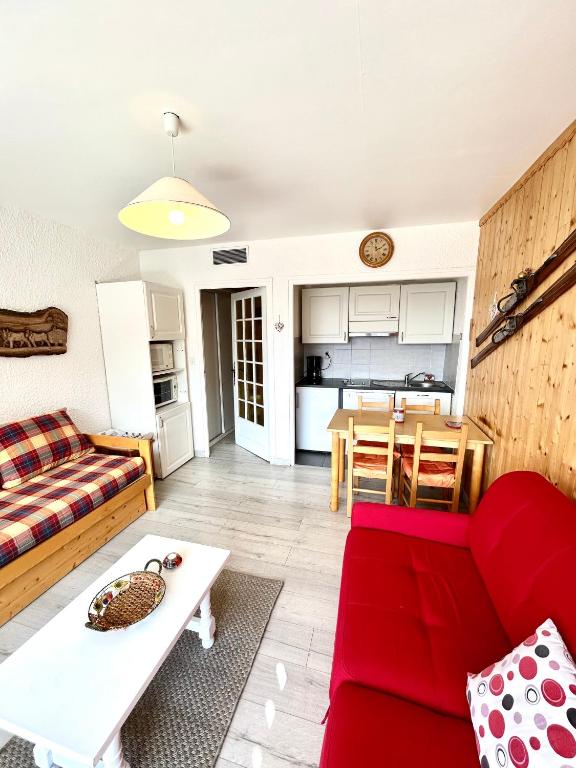 Pied de Piste a 20 M du telesiege Le Diable Menage Inclus Possible de louer 2 Apparts Vue Panoramique appartement pied des pistes 10