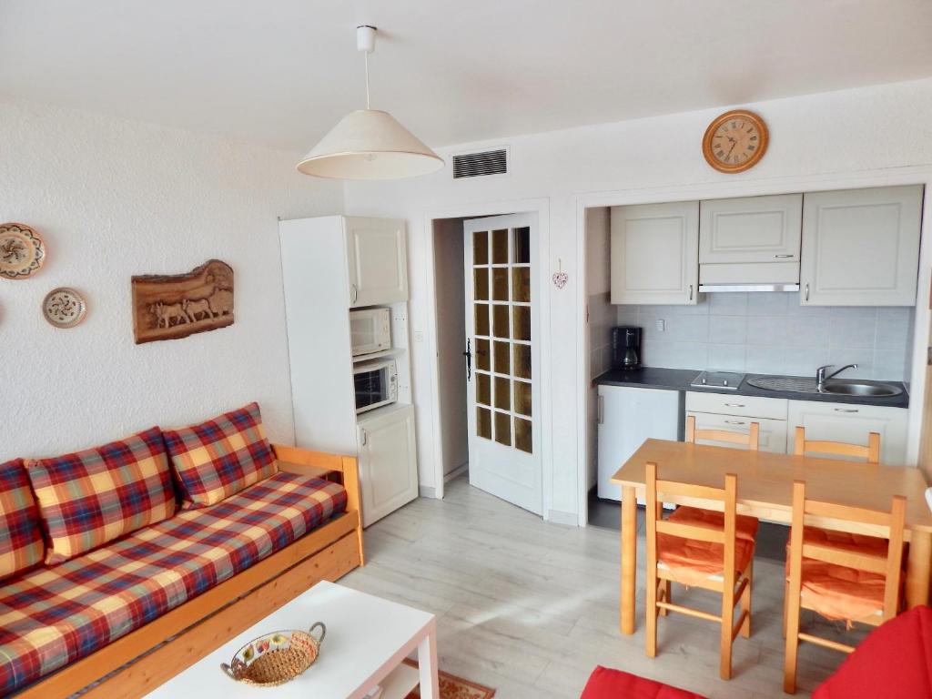 Pied de Piste a 20 M du telesiege Le Diable Menage Inclus Possible de louer 2 Apparts Vue Panoramique appartement pied des pistes 3